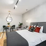 Cosy Stylish - Center * בוקרשט