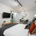 Cosy Stylish - Center